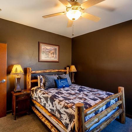 Bison Lodge - Lg Home - 2 Bedrooms - Less Than 5 Miles To Yellowstone North Entrance, Sleeps Up To 8 جاردينر المظهر الخارجي الصورة