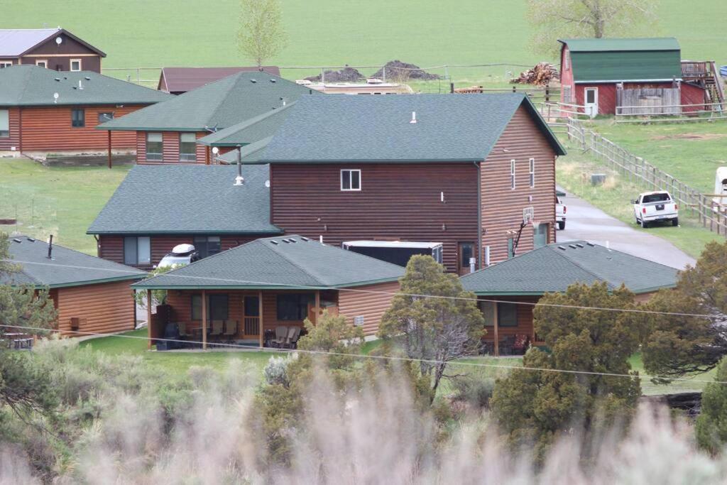 Large Home Less Than 5 Miles To Yellowstone North Entrance, Sleeps Up To 8 جاردينر المظهر الخارجي الصورة